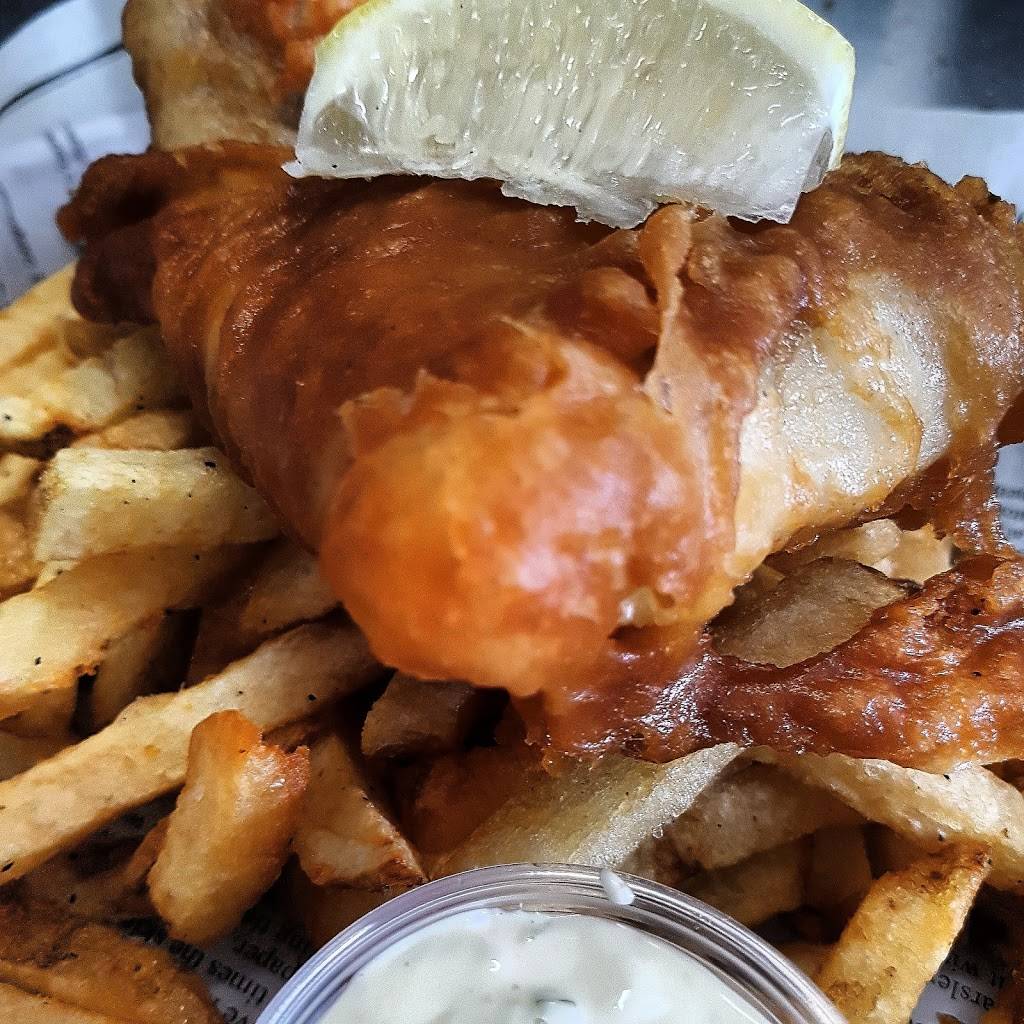 Mikes Fish & Chips | restaurant | 2162 Danforth Ave, Toronto, ON M4C 1K3, Canada | 4164294665 OR +1 416-429-4665