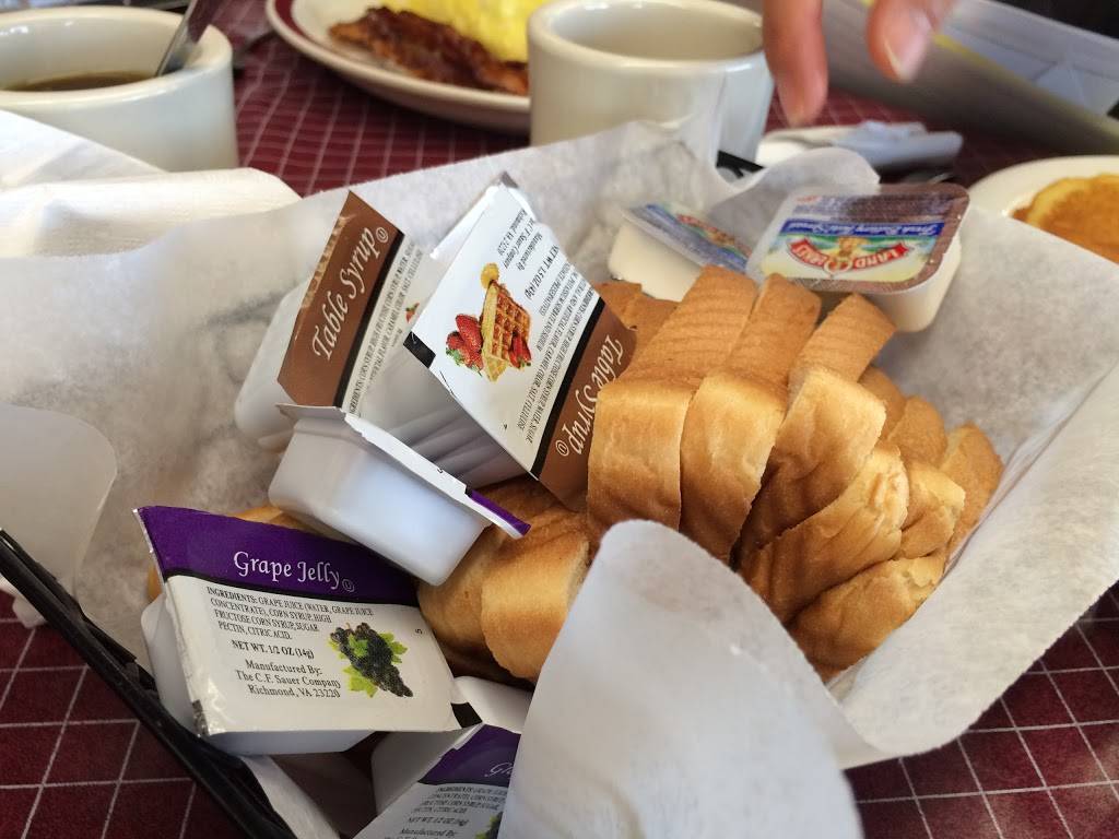 Carls Place | restaurant | 15800 Old Franklin Turnpike, Penhook, VA 24137, USA | 5405762838 OR +1 540-576-2838