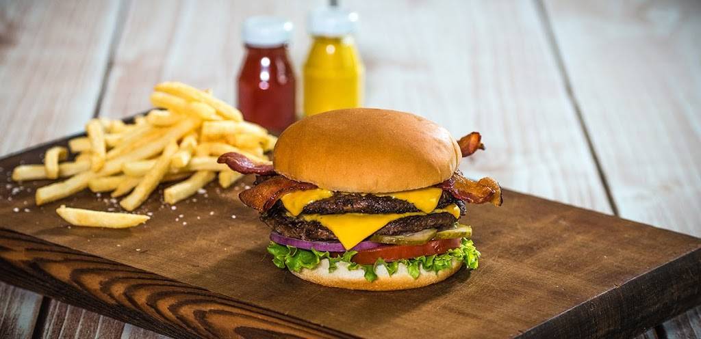 Menomonee Valley Food Court | restaurant | 1721 W Canal St, Milwaukee, WI 53233, USA | 8007297244 OR +1 800-729-7244