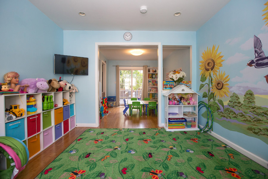 Sunflower Child Daycare | restaurant | 13026 Pickering Dr, Germantown, MD 20874, USA | 2402929242 OR +1 240-292-9242