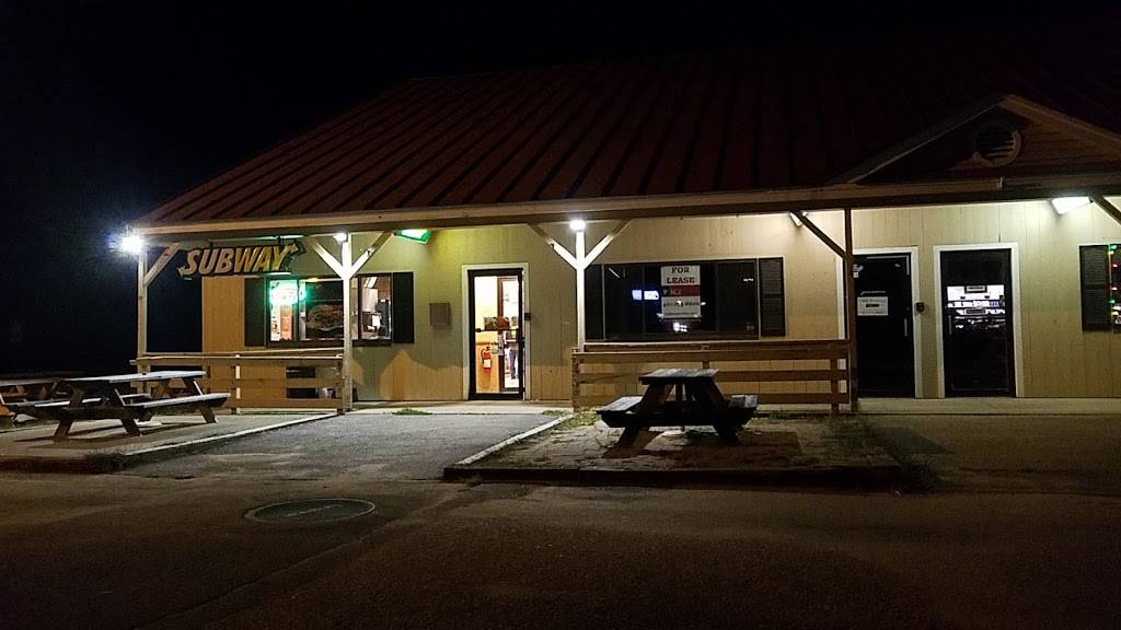 Subway | restaurant | 345 NH-104, New Hampton, NH 03256, USA | 6037445300 OR +1 603-744-5300