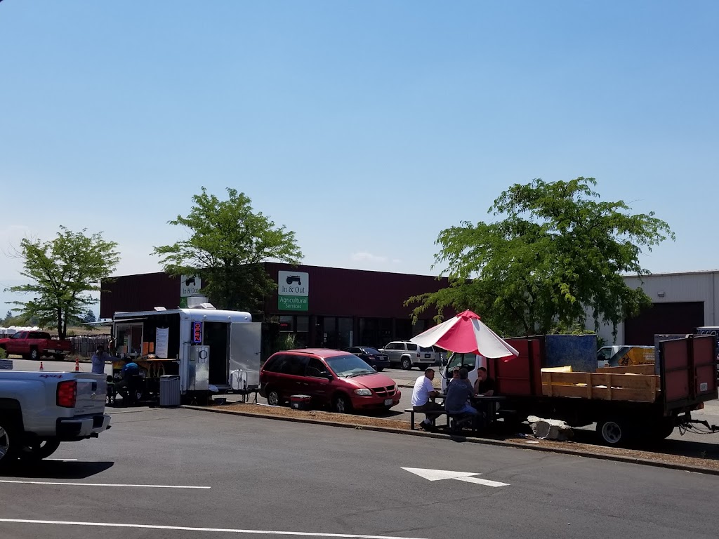 Los Compadres Mexican Food Truck - Tacos, Burritos & More | restaurant | 2770 Crater Lake Hwy, Medford, OR 97504, USA | 5418214643 OR +1 541-821-4643