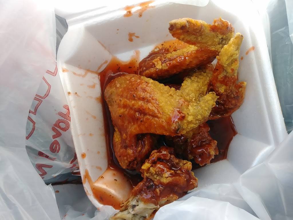 Mr Wonderfuls Chicken & Waffles | restaurant | 5354 Lee Rd, Maple Heights, OH 44137, USA | 2164759233 OR +1 216-475-9233