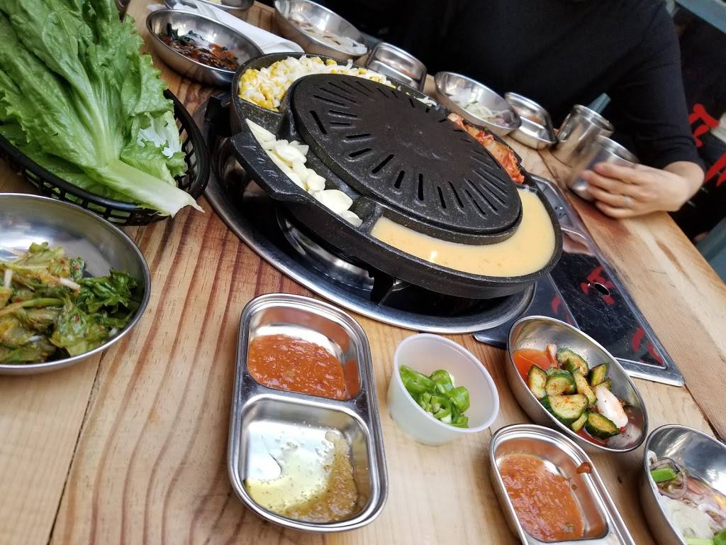 Daldongnae Korean BBQ | restaurant | 6034 Yonge St, North York, ON M2M 3W5, Canada | 4162266034 OR +1 416-226-6034