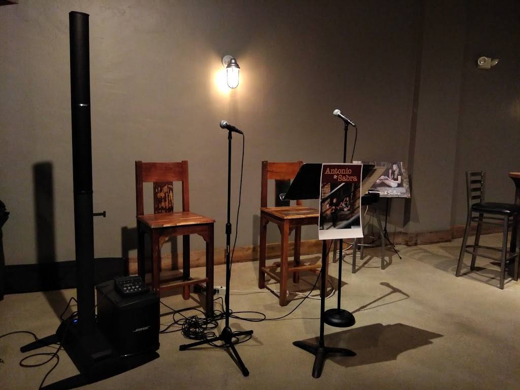 Studio 1212 Cafe & Wine Bar | restaurant | 1212 Marine St, Green Bay, WI 54301, USA | 9205449682 OR +1 920-544-9682