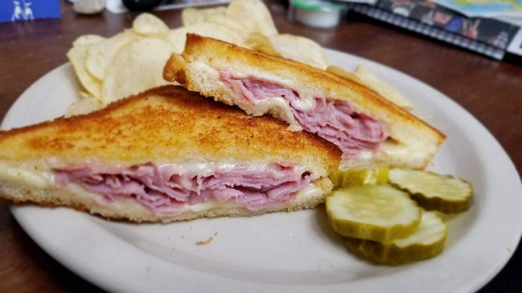 Village Towne Restaurant and Banquet Hall | restaurant | 11183 PA-61, Mt Carmel, PA 17851, USA | 5703392261 OR +1 570-339-2261