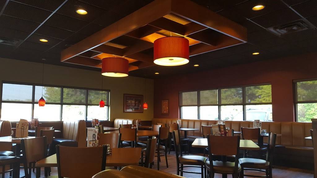 Dennys | restaurant | 1989 IN-57, Oakland City, IN 47660, USA | 8127494555 OR +1 812-749-4555