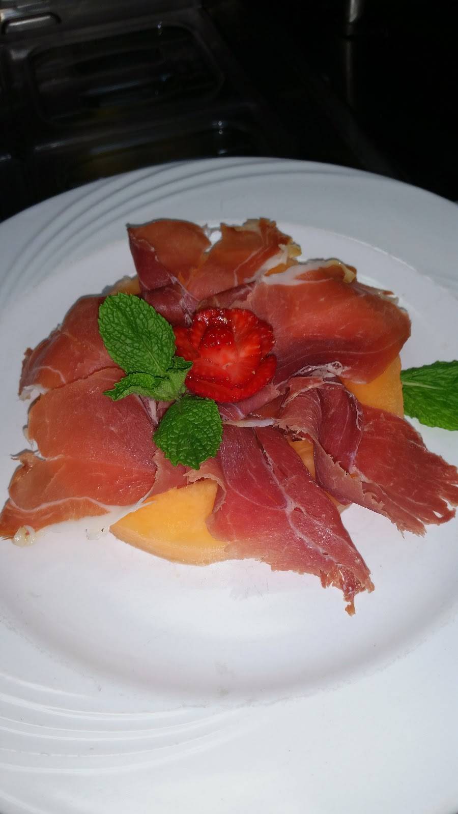 Salvatore D. Finest Italian Cuisine | restaurant | 8760 SW 72nd St, Miami, FL 33173, USA | 3052744044 OR +1 305-274-4044