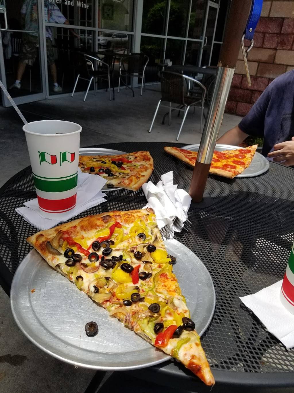 Altavilla Pizza and Trattoria | restaurant | 7550 Mission Hills Dr, Naples, FL 34119, USA | 2393487290 OR +1 239-348-7290