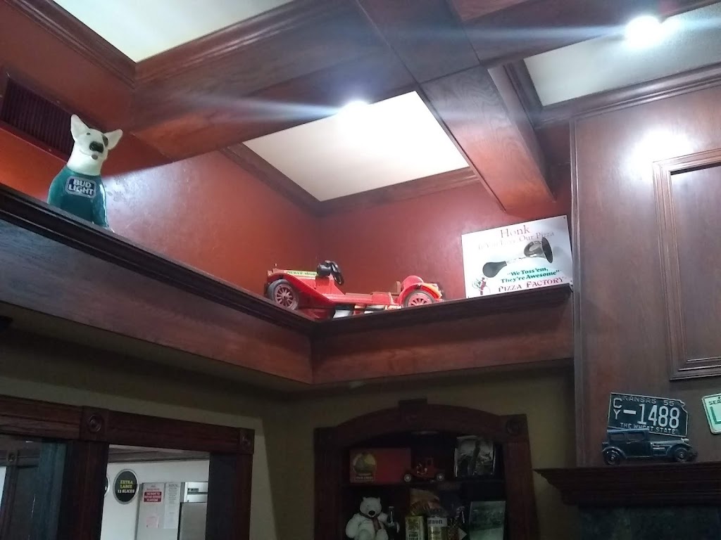 Pizza Factory | restaurant | 2975 Main St, Susanville, CA 96130, USA | 5302570222 OR +1 530-257-0222