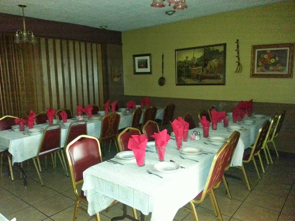 Chalet Basque Restaurant | restaurant | 200 Oak St, Bakersfield, CA 93304, USA | 6613272915 OR +1 661-327-2915