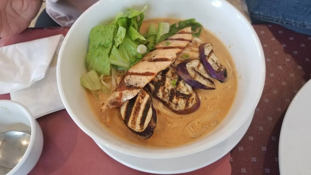 Thai 55 | restaurant | 4716 NC-55, Durham, NC 27713, USA | 9197483051 OR +1 919-748-3051