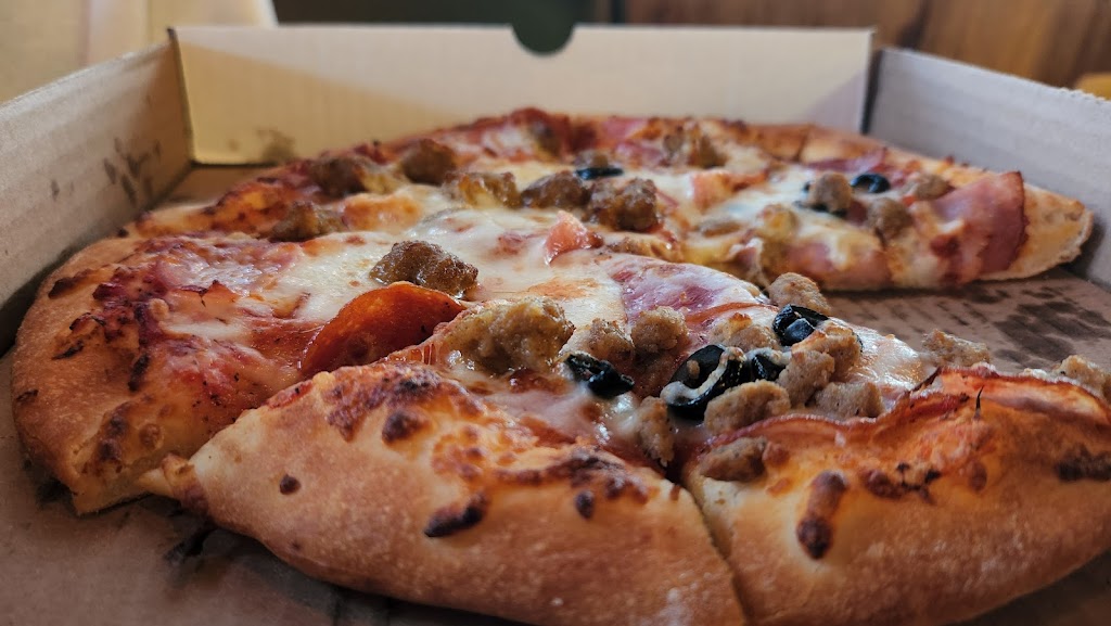 R Pizza Place | restaurant | 555 E Main St, Castle Dale, UT 84513, USA | 4353812163 OR +1 435-381-2163