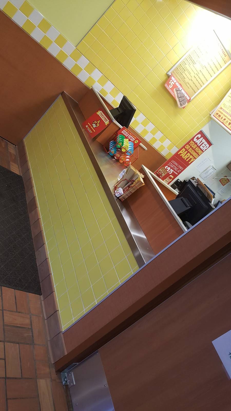 Hungry Howies Pizza | meal delivery | 479 N Main St, Frankenmuth, MI 48734, USA | 9896528850 OR +1 989-652-8850