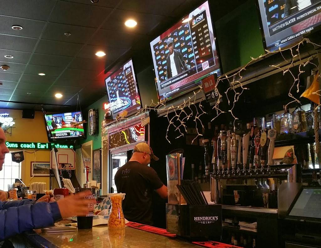 DJs Famous Wings | restaurant | 874 Main St, Falmouth, MA 02540, USA | 5084579464 OR +1 508-457-9464