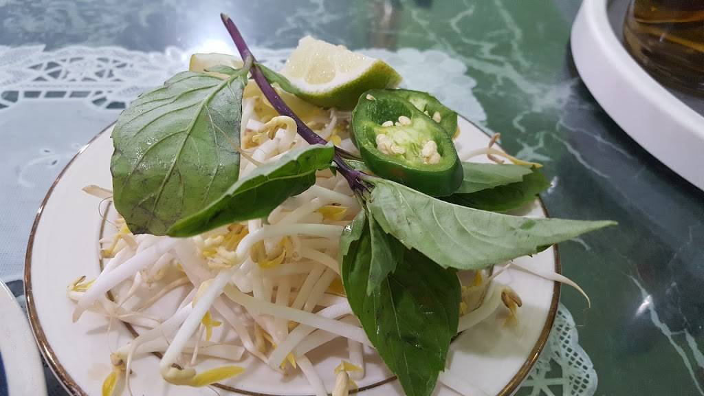 Pho Lily | restaurant | 14611 1st Ave S, Burien, WA 98168, USA | 2068386020 OR +1 206-838-6020