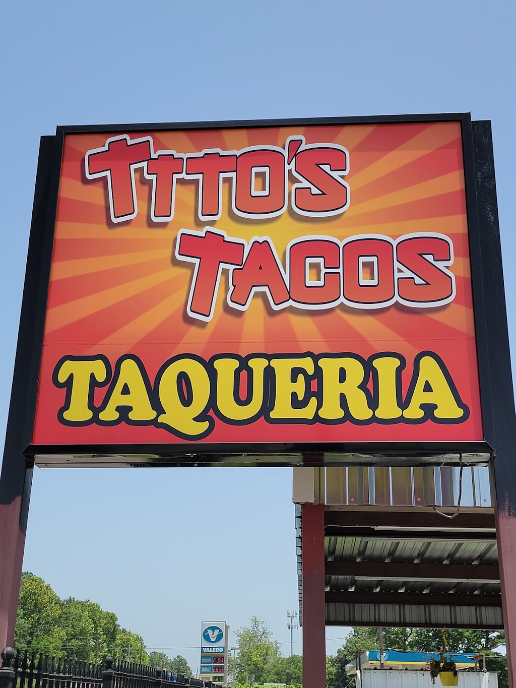 Titos Tacos | restaurant | 5100 E Mt Houston Rd, Houston, TX 77093, USA | 8323284641 OR +1 832-328-4641