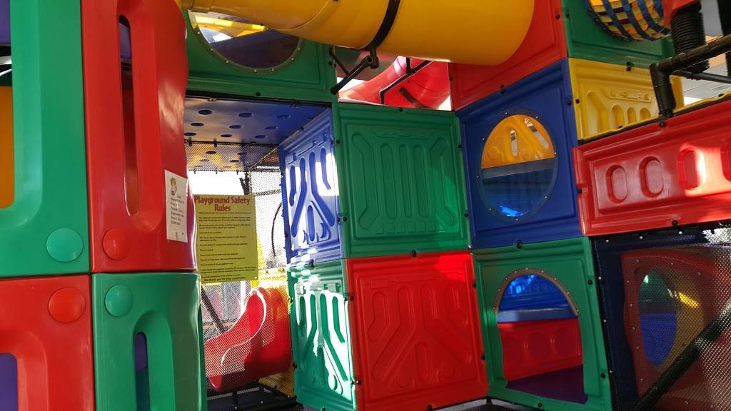 McDonalds | cafe | 1373 S Broadway, De Pere, WI 54115, USA | 9203379960 OR +1 920-337-9960