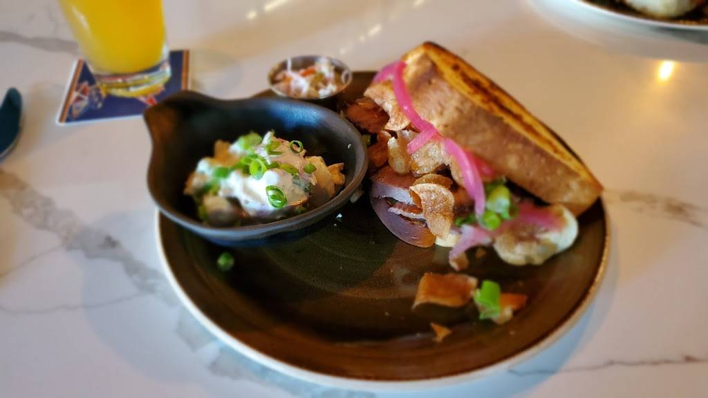 Lexington Smokehouse & Bar | restaurant | 344 Richmond Rd, Ottawa, ON K1Z 5C6, Canada | 6132188209 OR +1 613-218-8209