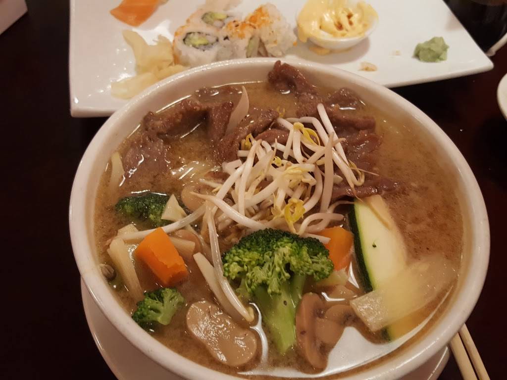 Sumo Sushi Bar and Grill | meal takeaway | 17630 Collins Ave, Sunny Isles Beach, FL 33160, USA | 3056821243 OR +1 305-682-1243