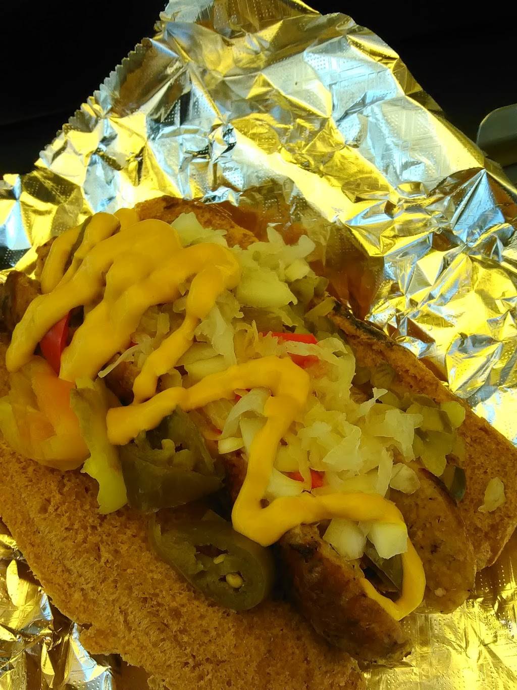 Diamond Dogs | meal takeaway | 1388 Gratiot Ave, Detroit, MI 48207, USA | 3134611125 OR +1 313-461-1125