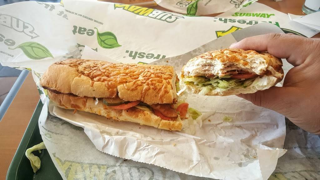 Subway | meal takeaway | 10060 McCombs St, El Paso, TX 79924, USA | 9157511710 OR +1 915-751-1710