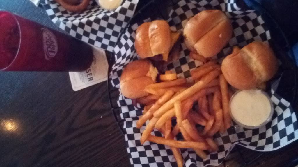 Kricketts Bar & Grill | restaurant | 14422 Pacific Ave S, Tacoma, WA 98444, USA | 2535311970 OR +1 253-531-1970