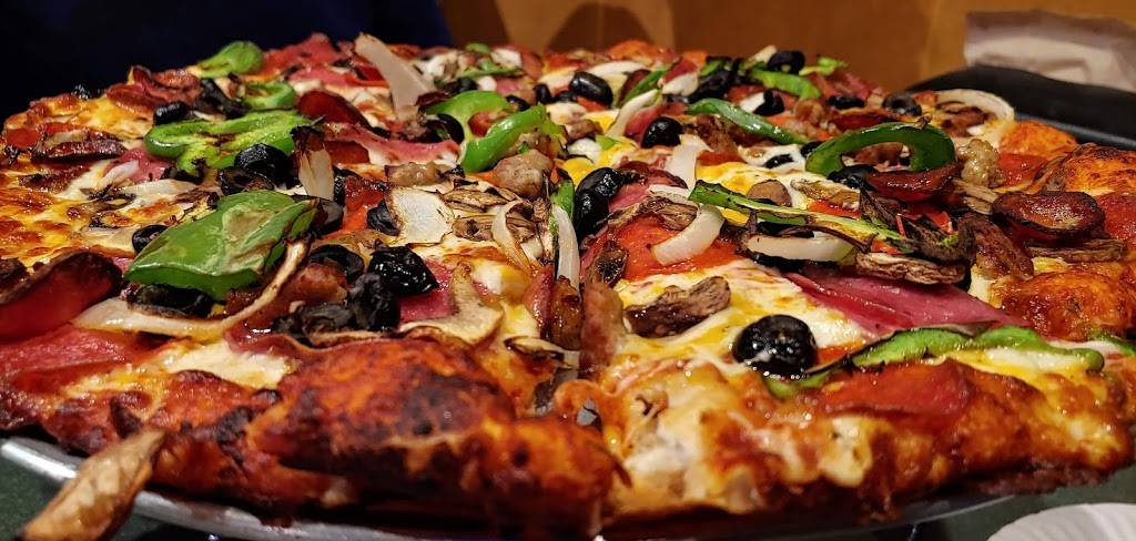 Round Table Pizza | meal delivery | 375 Alvarado St, Monterey, CA 93940, USA | 8313731351 OR +1 831-373-1351