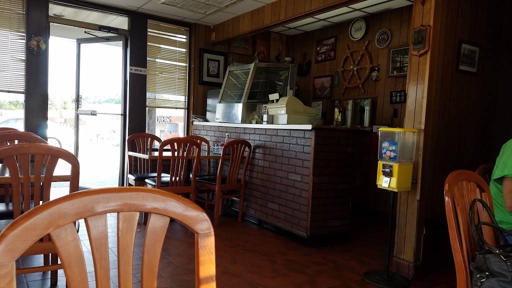 Joes Place | restaurant | 402 E Main St, Louisa, VA 23093, USA | 5409679200 OR +1 540-967-9200