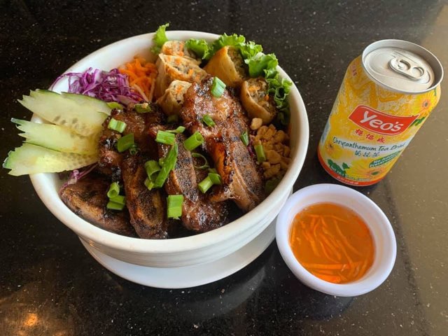 Seafood Queen | restaurant | 714 S Lewis St, New Iberia, LA 70560, USA | 3372565371 OR +1 337-256-5371