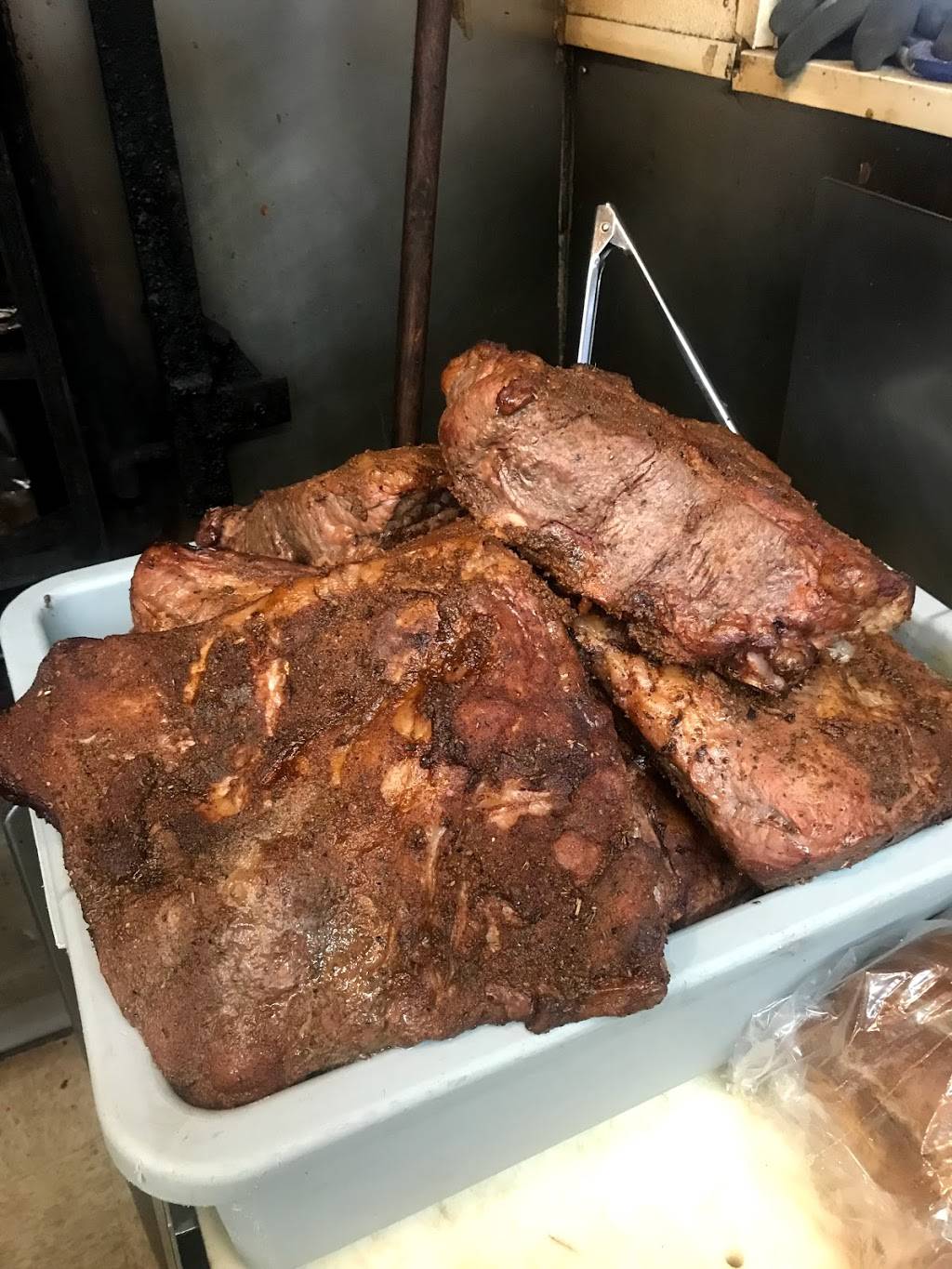 Smoking Jays BBQ | restaurant | 2524 S 13th St, Omaha, NE 68108, USA | 4027639071 OR +1 402-763-9071