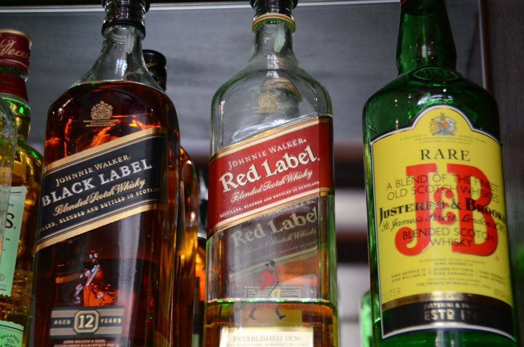 Lariat Steakhouse | restaurant | 2232 W Glen Ave, Peoria, IL 61614, USA | 3096914731 OR +1 309-691-4731