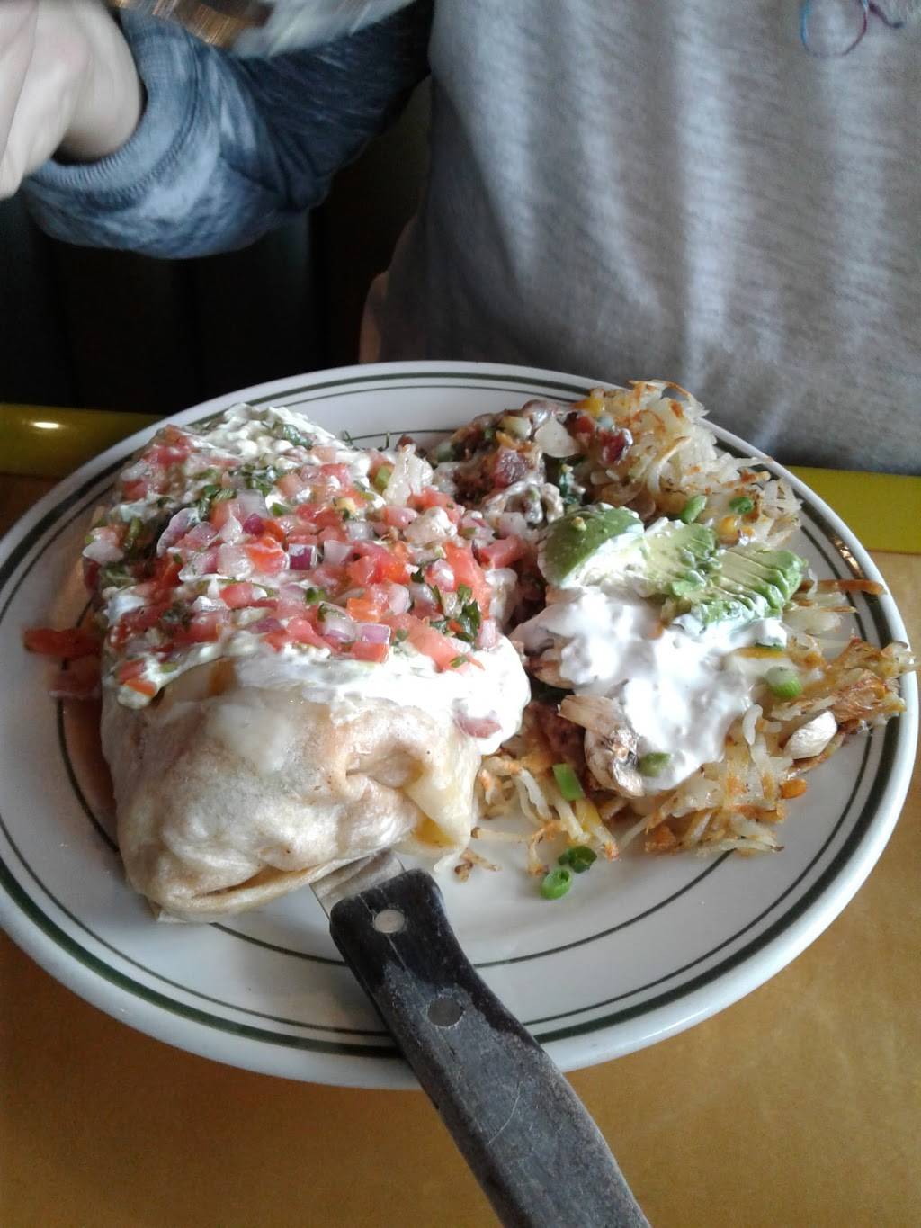 Woodys Diner | restaurant | 10136 Adams Ave, Huntington Beach, CA 92646, USA | 7149654555 OR +1 714-965-4555