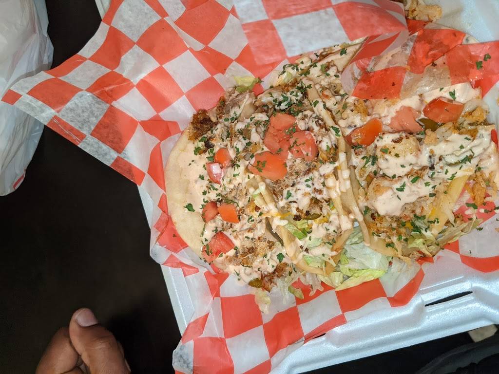 Cafe 6 | restaurant | 15300 W McNichols Rd, Detroit, MI 48235, USA | 3139174965 OR +1 313-917-4965