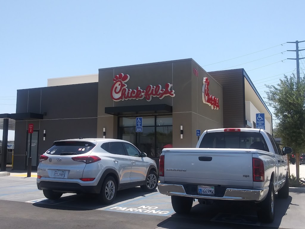 Chick-fil-A | restaurant | 1701 N Tustin Ave, Santa Ana, CA 92705, USA | 7146629599 OR +1 714-662-9599
