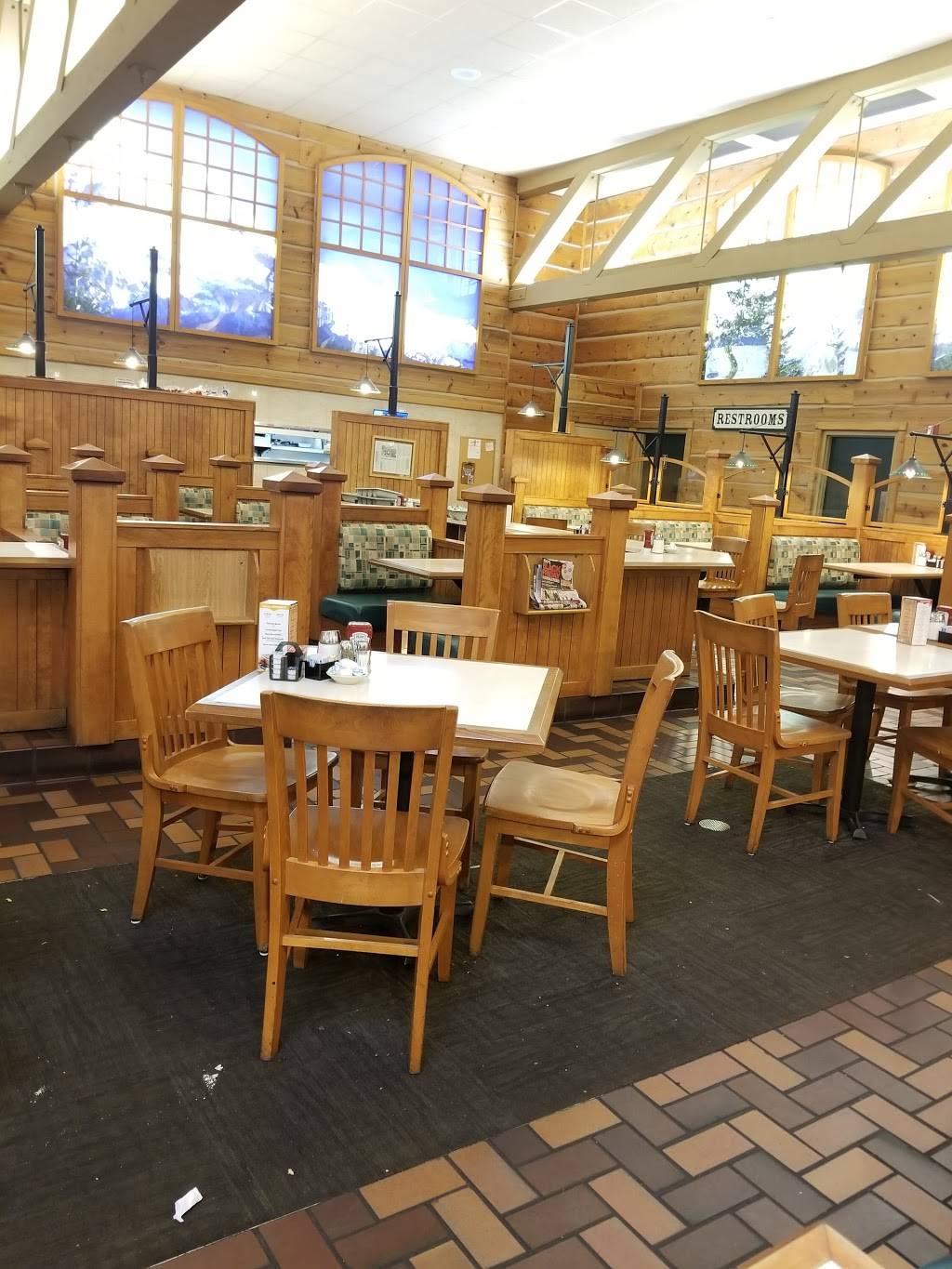 Cascade Grill | restaurant | 10350 N Vancouver Way, Portland, OR 97217, USA | 5033450561 OR +1 503-345-0561