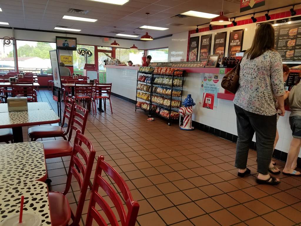 Firehouse Subs | meal delivery | 209 Middle Creek Rd, Sevierville, TN 37862, USA | 8653651173 OR +1 865-365-1173