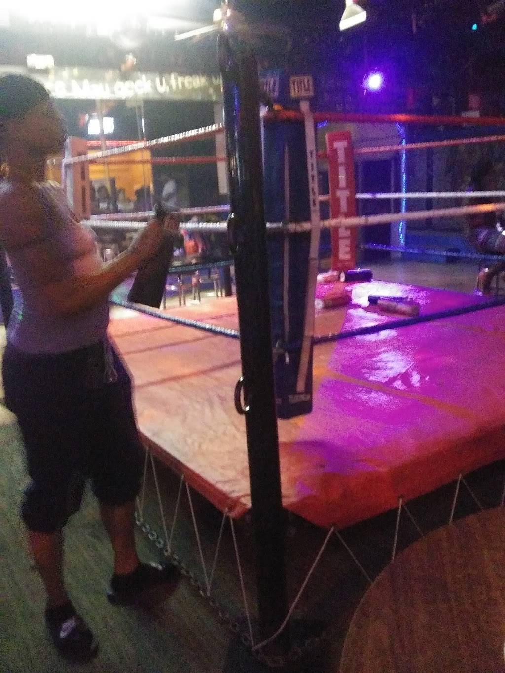 Cave Restaurant & Lounge | restaurant | 3430 Covington Dr, Decatur, GA 30032, USA | 4042893772 OR +1 404-289-3772