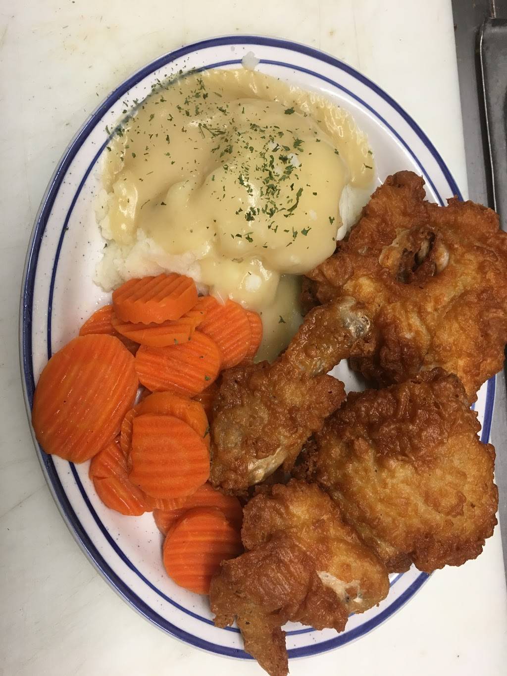 Gourmé Deli & Restaurant | restaurant | 15315 Pearl Rd, Strongsville, OH 44136, USA | 4405723111 OR +1 440-572-3111