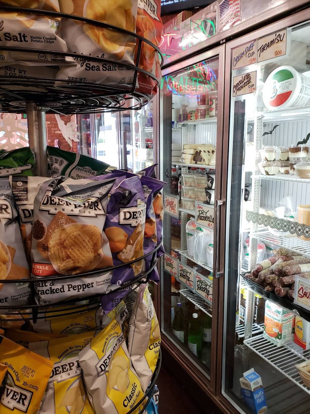 Lioni Italian Heroes (Bensonhurst) | restaurant | 7803 15th Ave, Brooklyn, NY 11228, USA | 7182321411 OR +1 718-232-1411