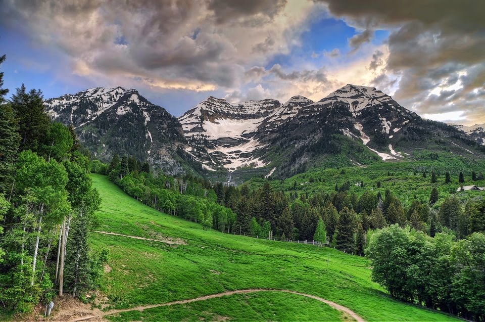 Sundance Resort | restaurant | 8841 Alpine Loop Scenic Byway, Sundance, UT 84604, USA | 8012254107 OR +1 801-225-4107