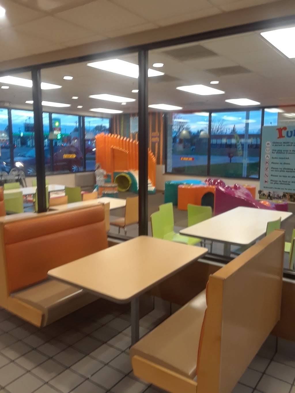 McDonalds | cafe | 908 W Perkins Ave, Sandusky, OH 44870, USA | 4196241709 OR +1 419-624-1709