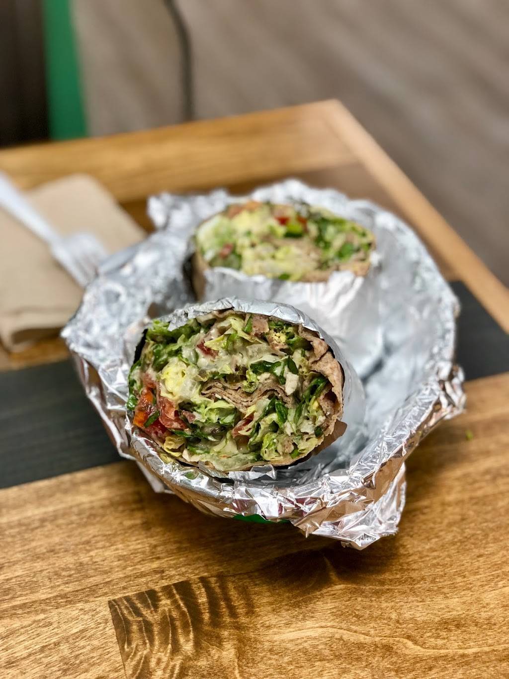 Green District Salads | restaurant | 126 Breckenridge Ln, Louisville, KY 40207, USA | 5024095293 OR +1 502-409-5293