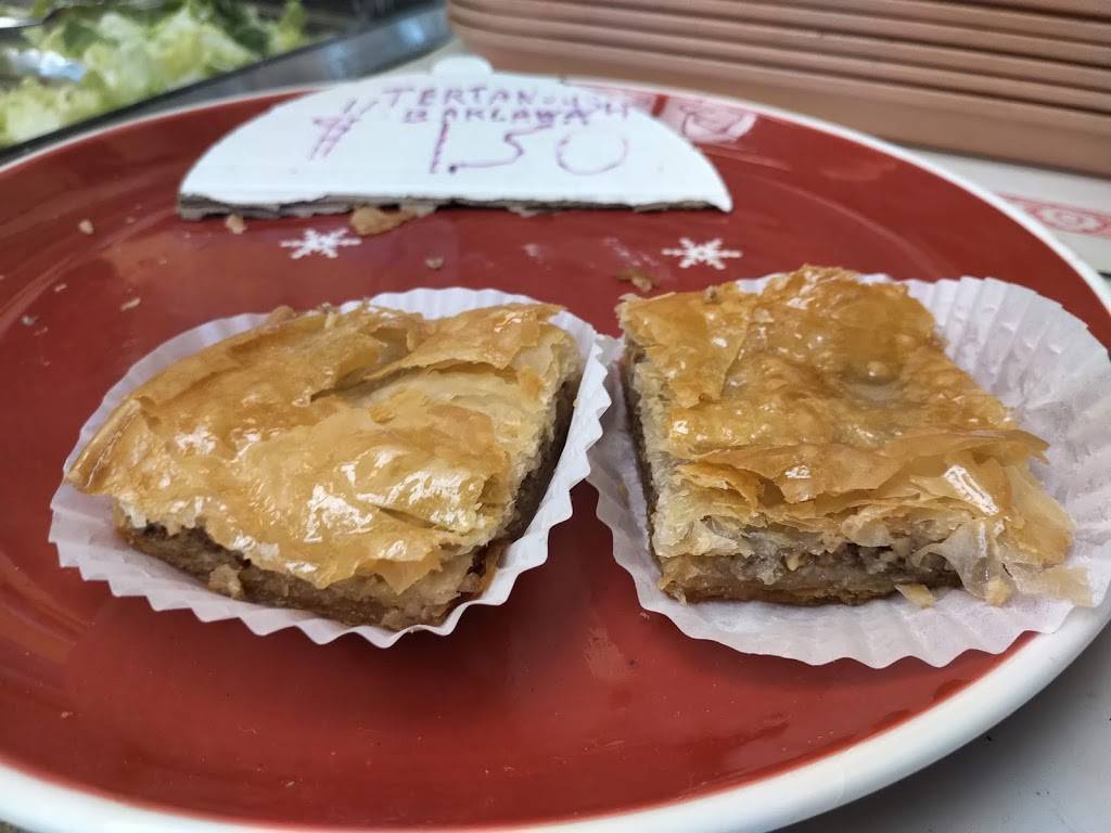 Shawarma De Roza | restaurant | 1896 Prince of Wales Dr, Nepean, ON K2C 3J7, Canada | 6132740404 OR +1 613-274-0404