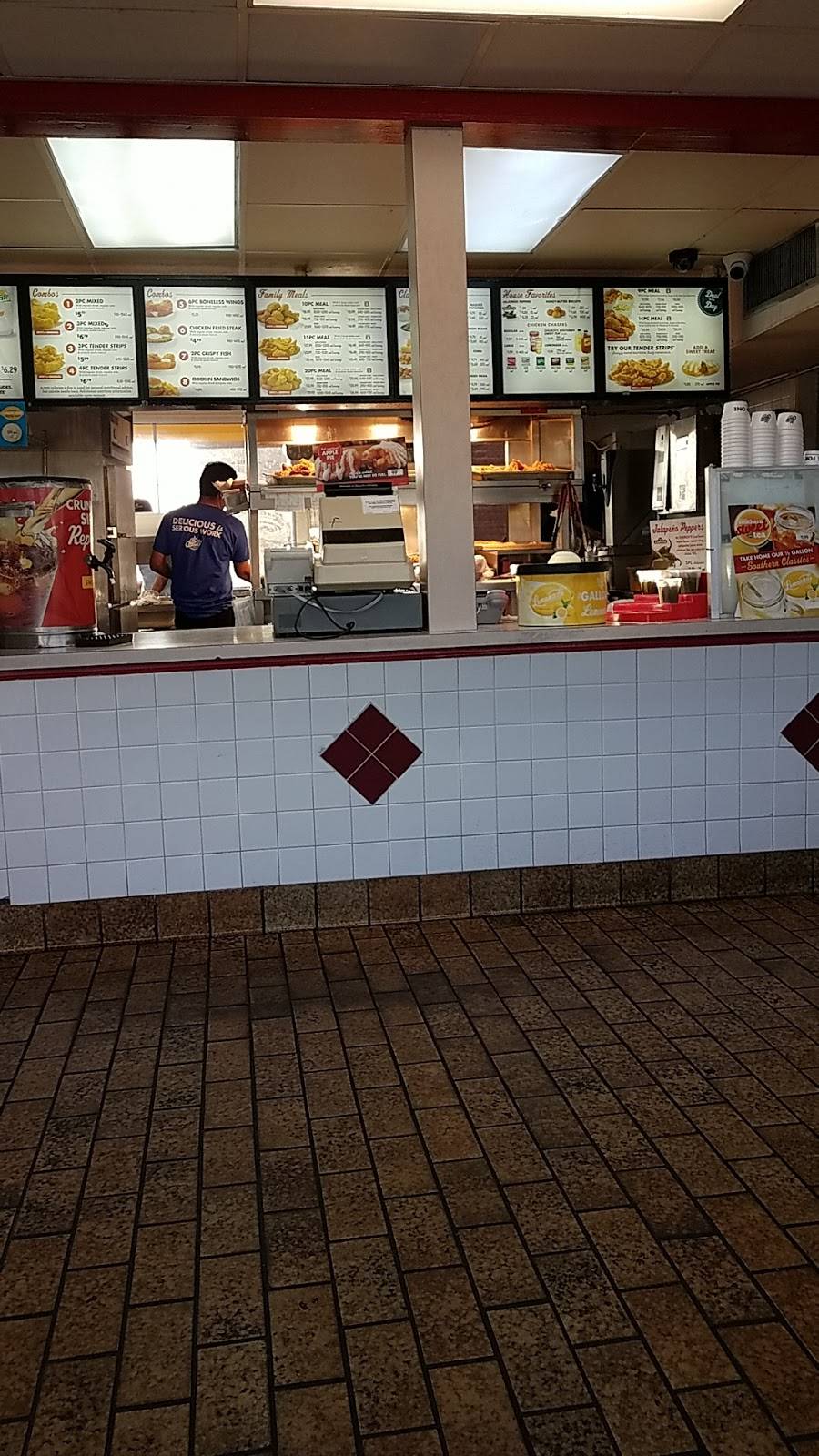 Churchs Chicken | restaurant | 2431 Basse Rd, San Antonio, TX 78213, USA | 2103441422 OR +1 210-344-1422