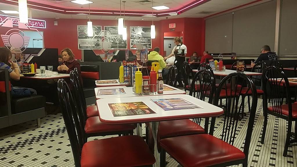 Steak n Shake | restaurant | 1001 Wylie Dr, Bloomington, IL 61704, USA | 3098282222 OR +1 309-828-2222