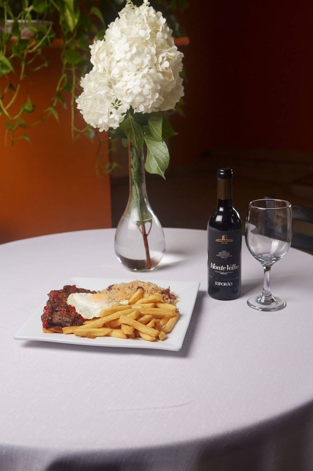 Carlos Kitchen | meal takeaway | 1598 Purchase St, New Bedford, MA 02740, USA | 5089903100 OR +1 508-990-3100