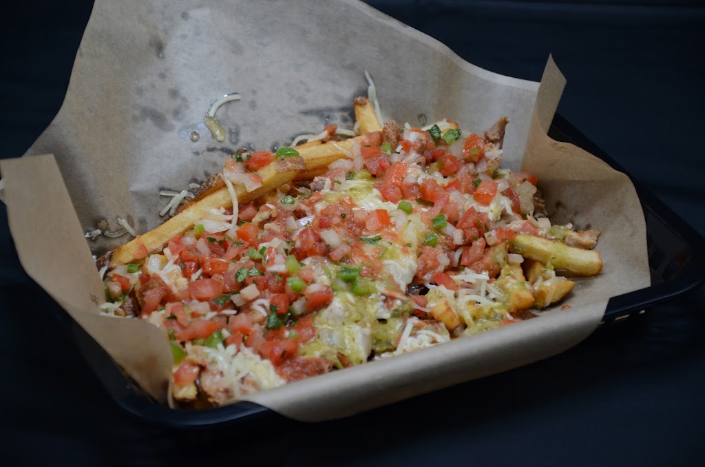 Everett’s | restaurant | 8807 Maple St, Omaha, NE 68134, USA | 4022377820 OR +1 402-237-7820