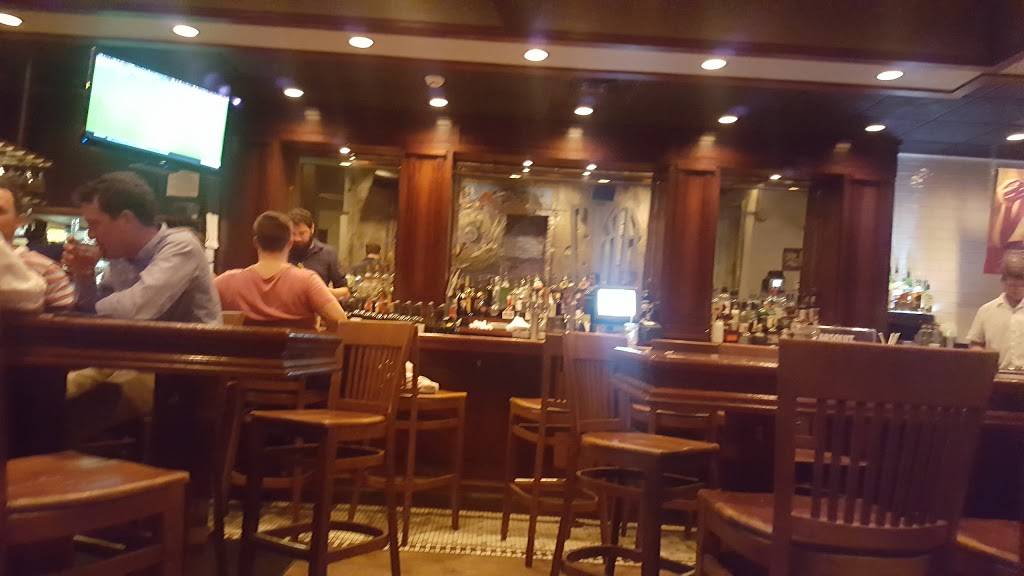 Pearlz Oyster Bar | restaurant | 153 E Bay St, Charleston, SC 29401, USA | 8435775755 OR +1 843-577-5755