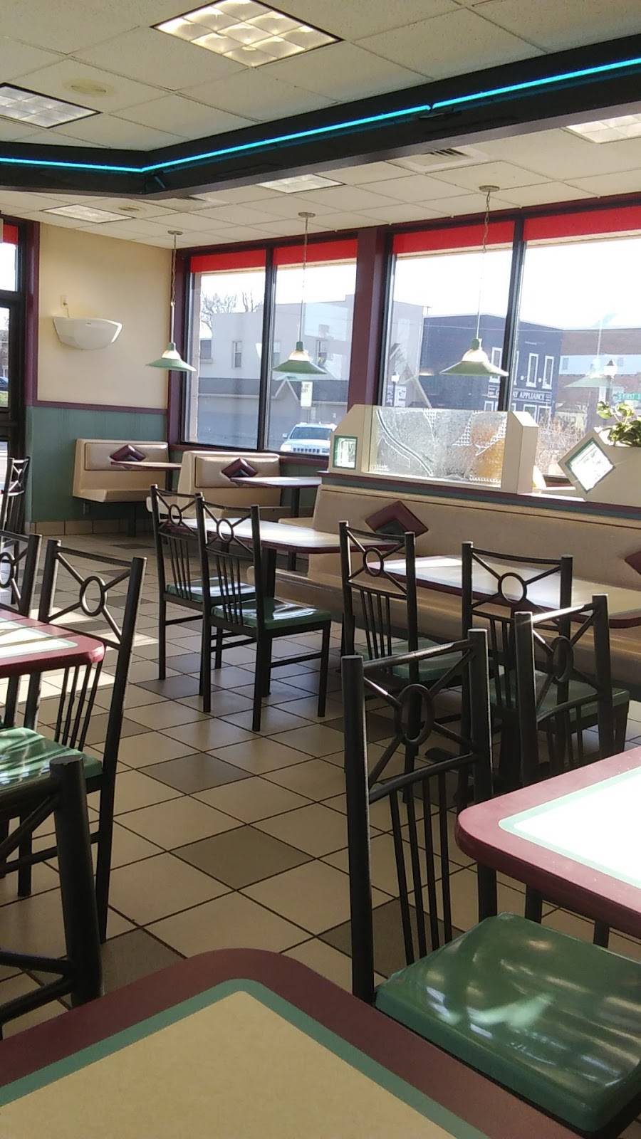 Burger King | restaurant | 200 W Main St, Manchester, IA 52057, USA | 5639278004 OR +1 563-927-8004